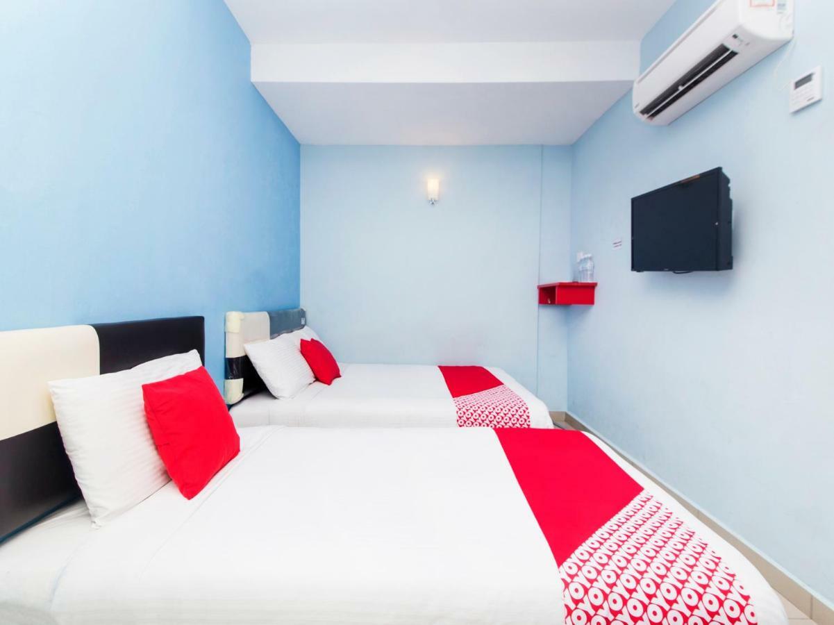 Oyo 220 Hotel Sri Maluri Kuala Lumpur Bagian luar foto