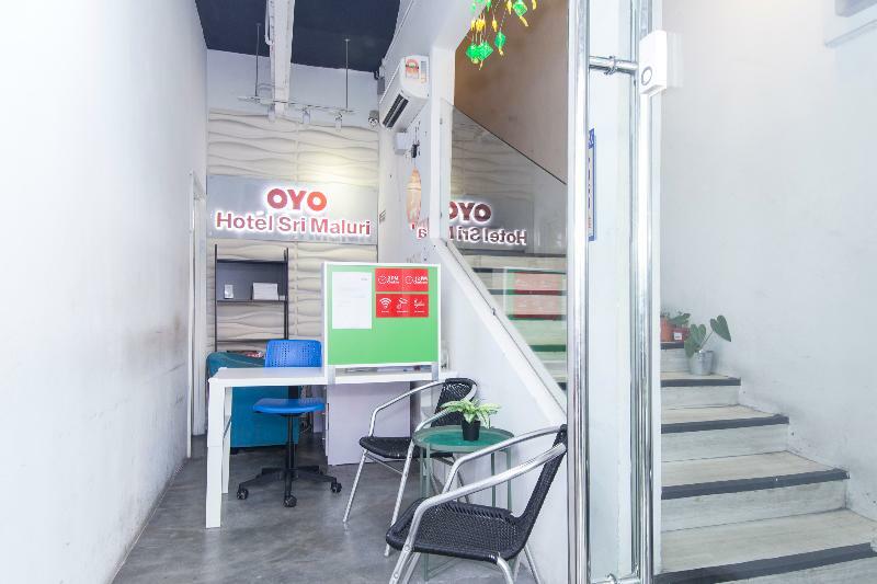 Oyo 220 Hotel Sri Maluri Kuala Lumpur Bagian luar foto