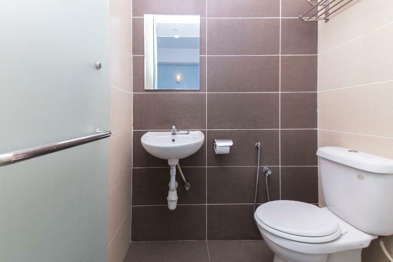 Oyo 220 Hotel Sri Maluri Kuala Lumpur Bagian luar foto